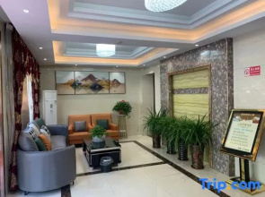 Xinyang Lakeside Boutique Hotel
