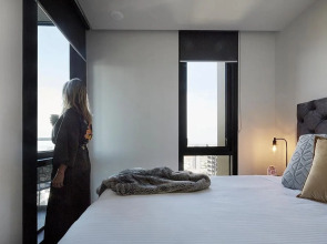 Empire Melbourne Central by Apartments of Melbourne