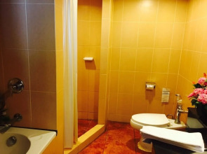 Hadyai Golden Crown Hotel