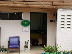 HOMESTAY DE MARQS - STYLISH and SPACIOUS 3 BEDROOM VACATION HOME