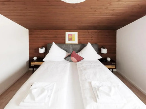 Family Friendly Chalet - Central with Beautiful Mountain Views