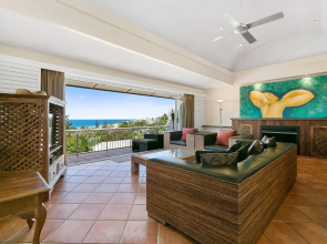 12 Cascades Top Floor Apartment In Prime Position