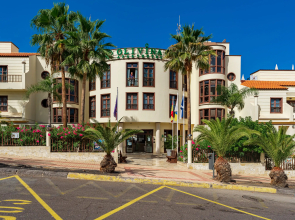 Klayman Olivina Aparthotel