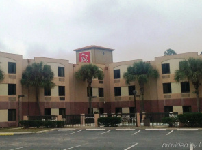 Red Roof Inn PLUS+ Palm Coast