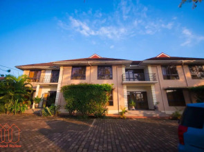 Ci'Sand Suites Hotel