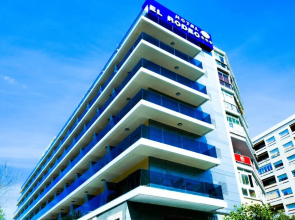 Hotel Monarque El Rodeo