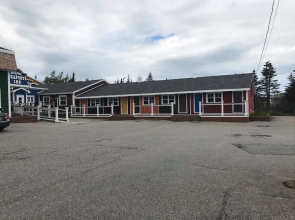 Seaport Inn