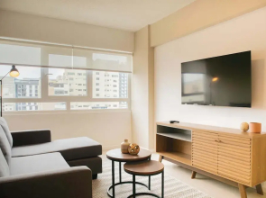 Striking 1BR in Miraflores