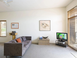 Lornebeach Apartments