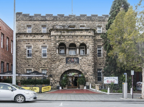 The Old Swan Barracks Backpackers
