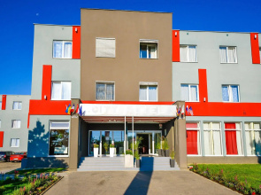 City Hotel