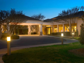 Courtyard by Marriott Addison Midway