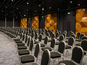 Al Khoory Sky Garden Hotel