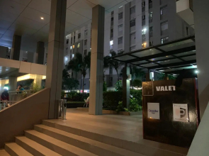 Green Bay Pluit Apartment - Seaview Studio Fast Wifi