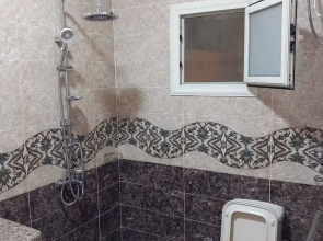 3-bed 2-bath Sleeps 7 With Free Parking