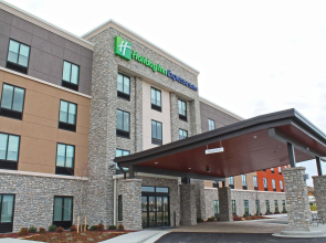 Holiday Inn Express and Suites St Louis South I55