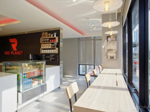 Easy Planet Bangkok Surawong