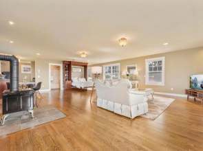 @ Marbella Lane - Waterfront Studio Whidbey Island