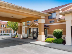 Americas Best Value Inn Monee / Chicago Area