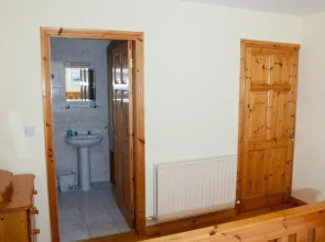 Fort Farmhouse B&B