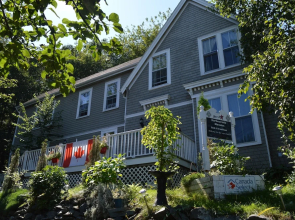 Ascendence Halifax Bed & Breakfast