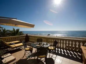 Sunny Dom Holiday Villa