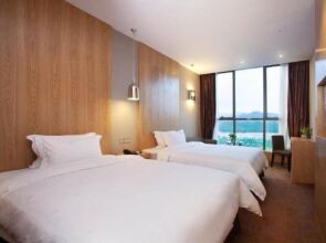 Yayuan Caitian Hotel