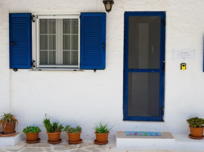Marini Traditional Cottages