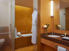 Grand Hyatt Mumbai Hotel and Serviced Apartments