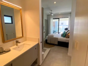 Eastern Blue - Sea View Luxury Apartment