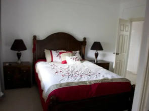 Remarkable 2-bed Apartment in Kingston