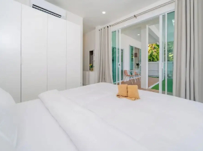 Beachfront 2BR Pool Villa DelMar Kamala