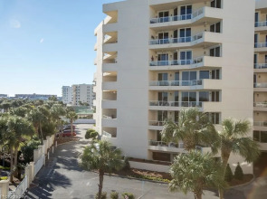 East Pass Towers 304 3 Bedroom Condo by RedAwning