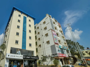 OYO 23589 Crown Palace