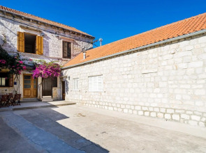 Amazing Apartment in Donje Obuljeno With Wifi and 2 Bedrooms