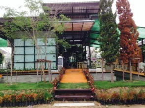 Eva River Tique
