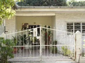 Kitara House Backpackers Hostel