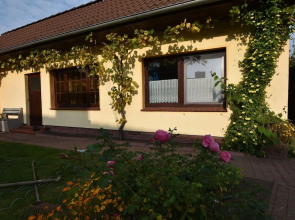 Comfy Bungalow in Alt Farpen With Terrace