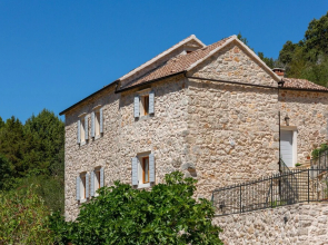 Rustic luxury villa Fulmin