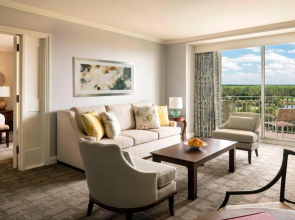 The Ritz-Carlton Naples, Tiburón