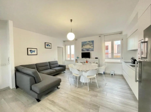 Ida Palace, new Deluxe Seafront Apartment