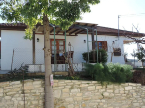 Alonia House