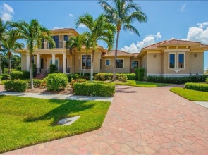 Green 145 - 145 Greenbrier 3 Bedroom Home by Redawning