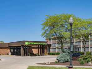 Wyndham Garden Kenosha Harborside