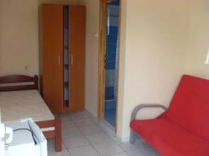 Apartments and Rooms Dragic