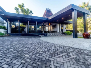 Surya Melasti Beach Villa