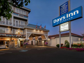 Days Inn by Wyndham Victoria Airport Sidney