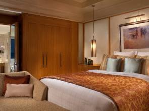 Отель The Ritz-Carlton, Dubai International Financial Centre