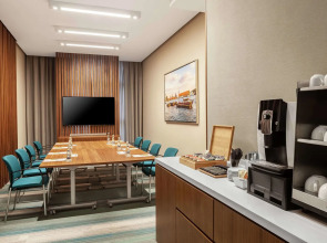 Отель DoubleTree by Hilton Dubai Al Jadaf