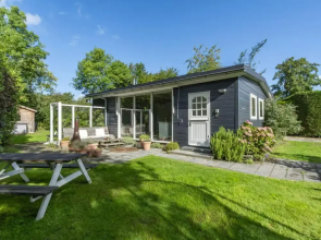 Modern and Luxurious Bungalow